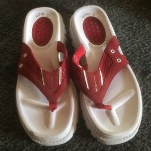 Skechers Gtech sandals new without tags
